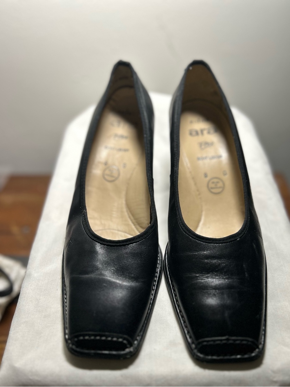 Ara Black Leather Square-Toe Flats
